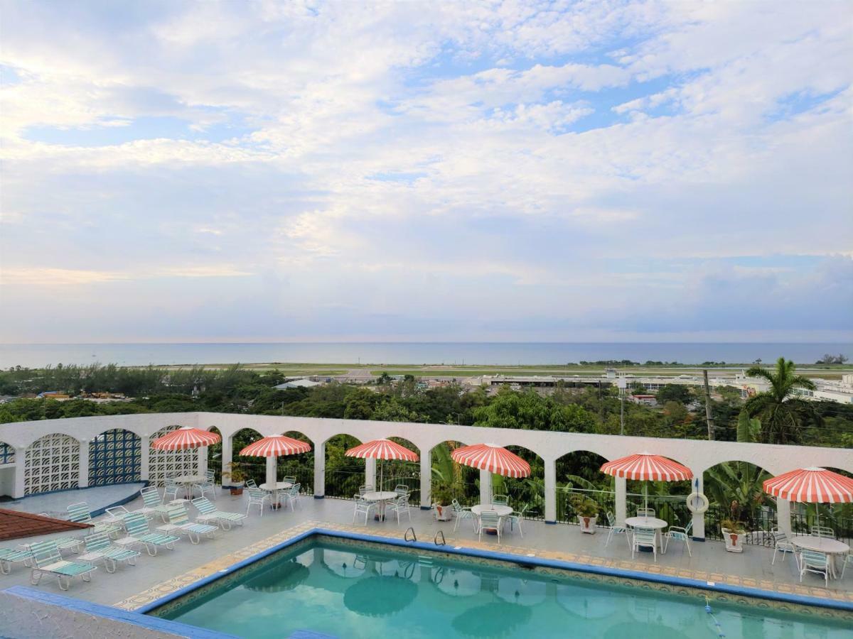 Montego Hotel Montego Bay Exterior foto